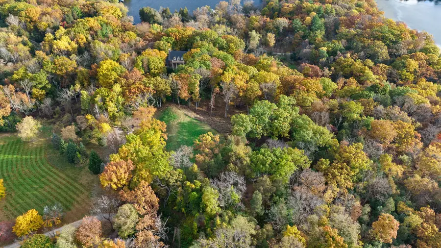 6644 N Shawmoors Dr, Chenequa, WI 53029 - Image #2