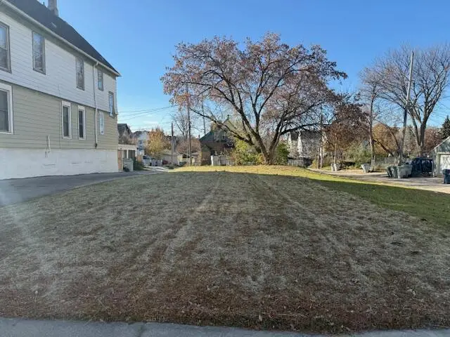 319 N 31st St, Milwaukee, WI 53208 - Image #1