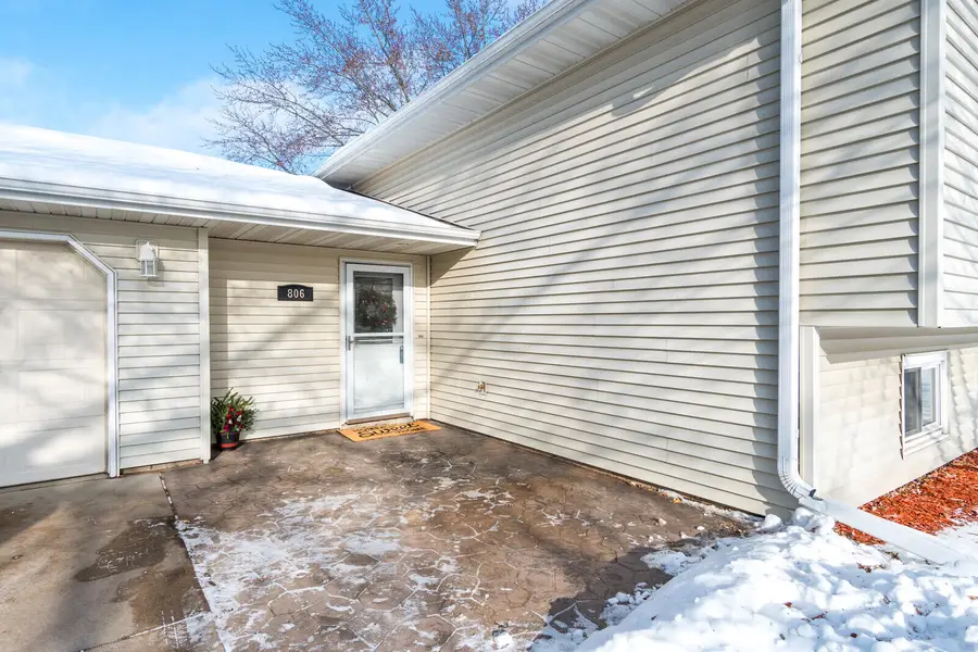 806 Evergreen Dr, Holmen, WI 54636 - Image #3