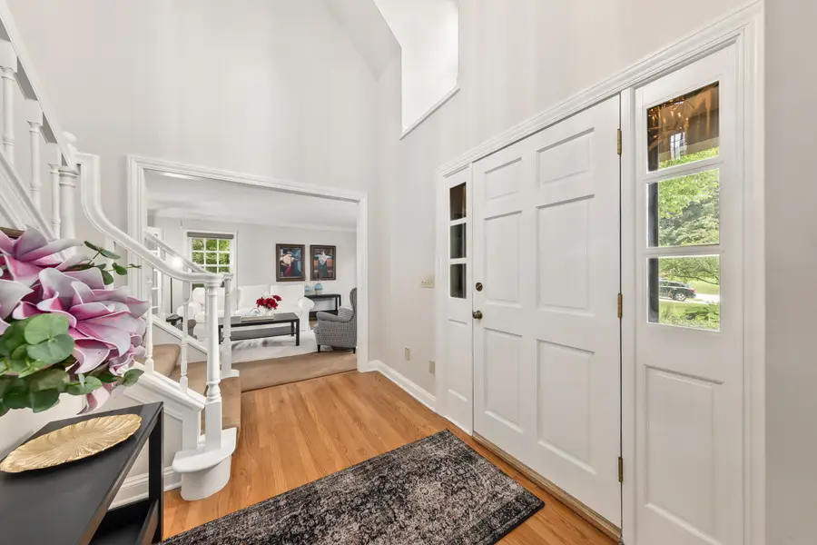 8266 S Country Club Cir, Franklin, WI 53132 - Image #3