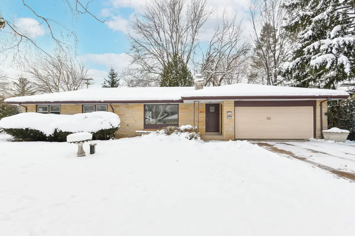 W131S6689 Kipling Dr, Muskego, WI 53150 - Image #1