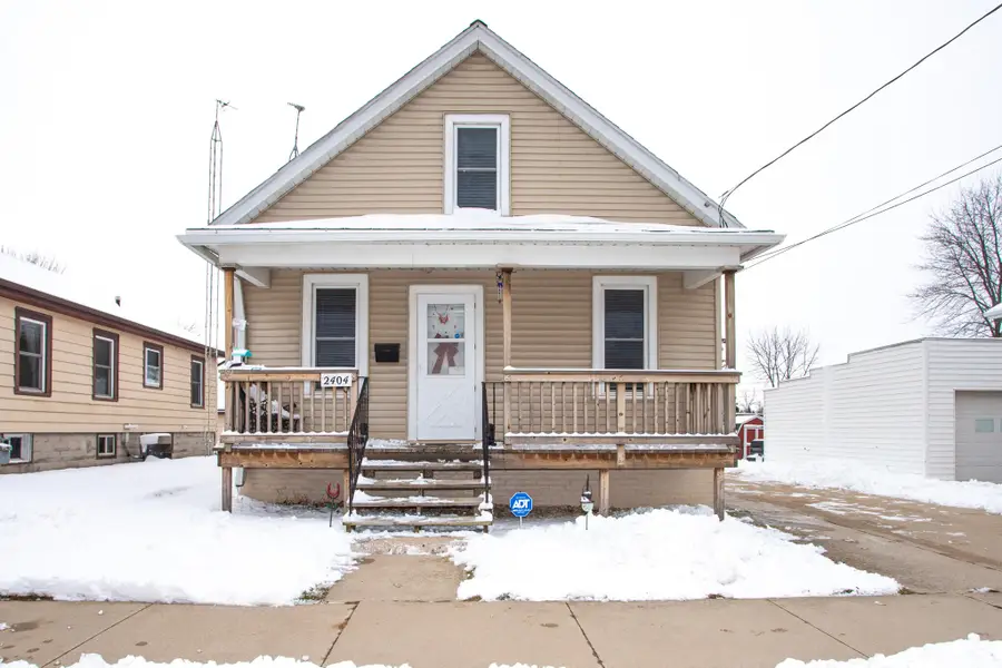 2404 Jackson St, Two Rivers, WI 54241 - Image #2