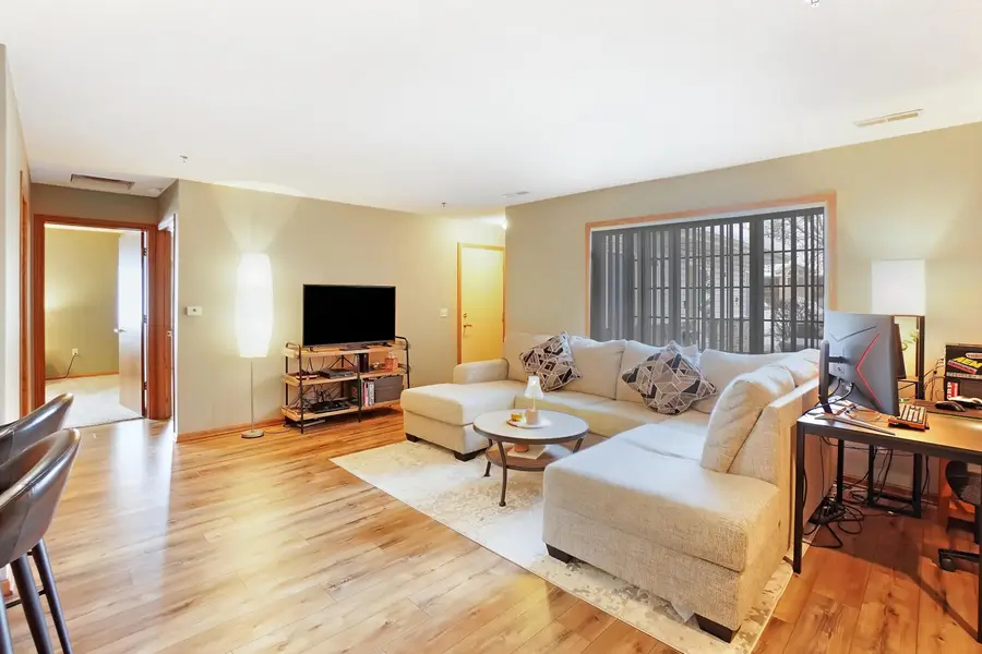 17354 W Lincoln Ave, New Berlin, WI 53146 - Image #3