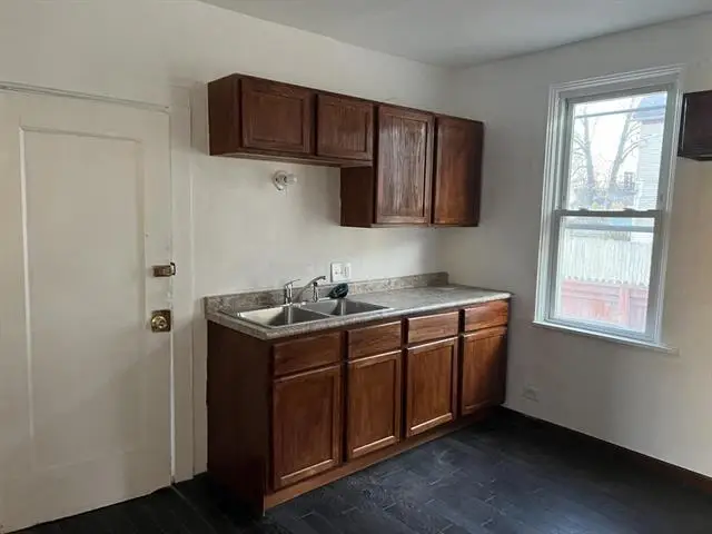 1956 N 16th St, Milwaukee, WI 53204 - Image #3