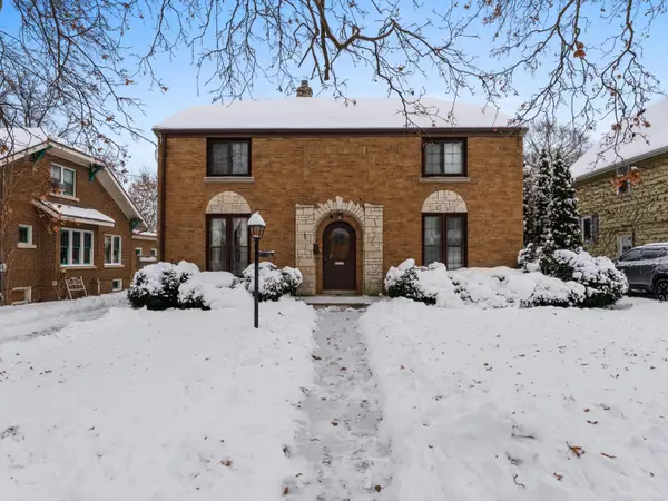 1025 N 15th St, Manitowoc, WI 54220