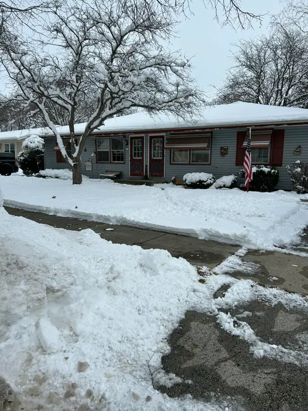 513 Bender Rd, West Bend, WI 53090