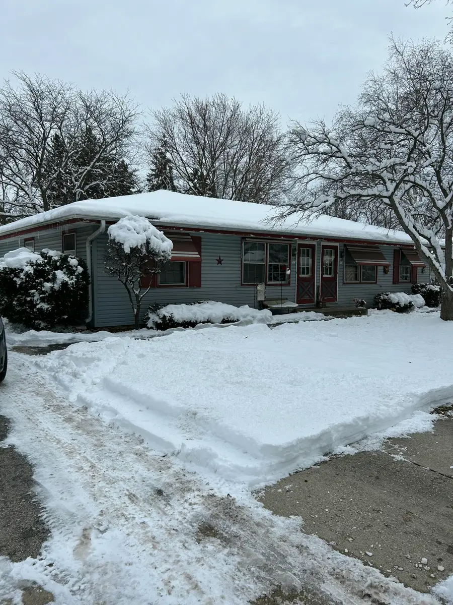 513 Bender Rd, West Bend, WI 53090 - Image #2