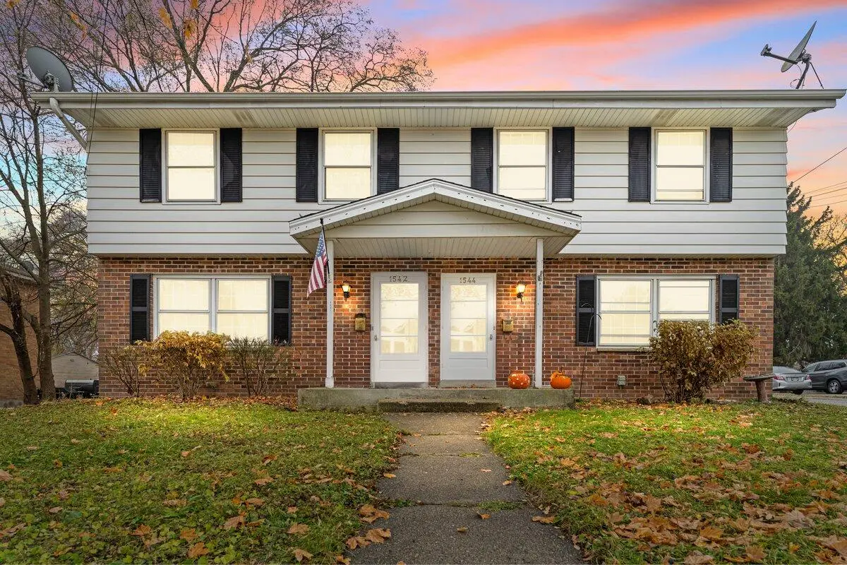 1542 Whiterock Ave, Waukesha, WI 53186 - Image #1