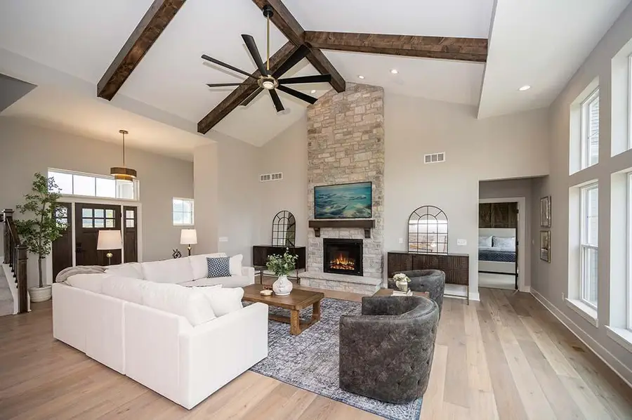 N66W21471 Sagebrush Dr, Menomonee Falls, WI 53051 - Image #3