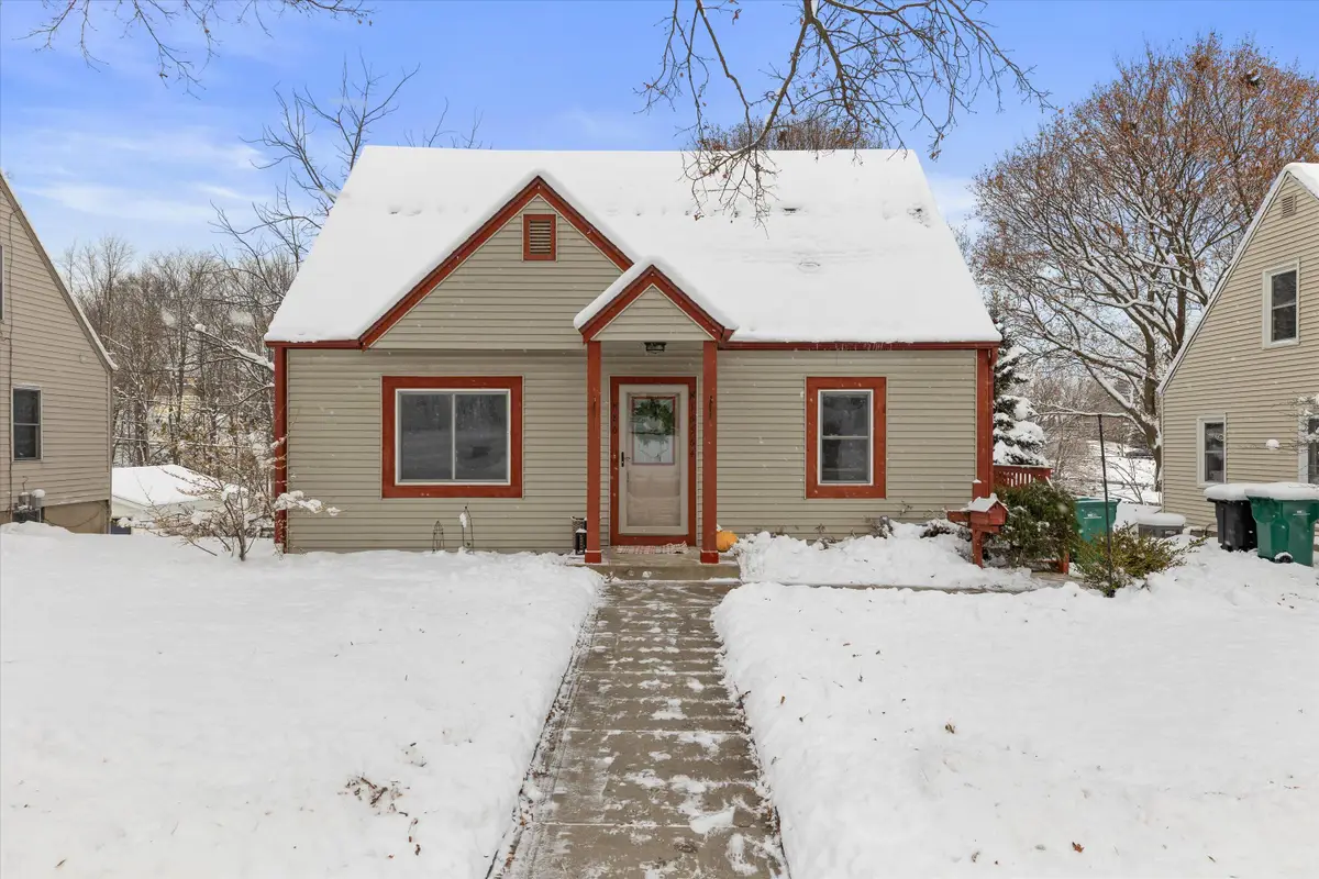 N86W16564 Jacobson Dr, Menomonee Falls, WI 53051 - Image #1