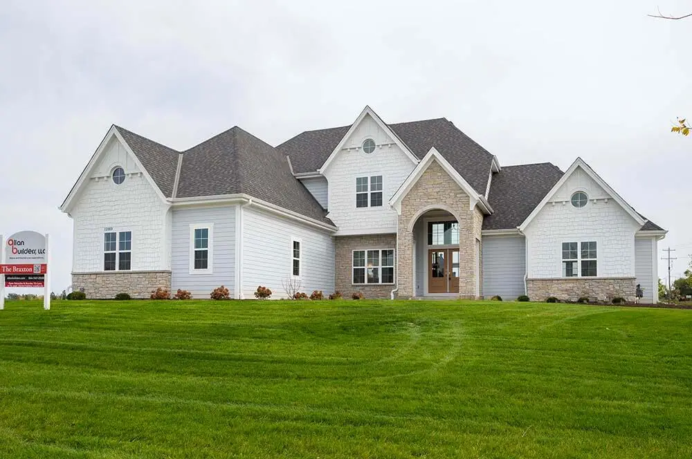 12810 Bluejay Ln, Mequon, WI 53097 - Image #1