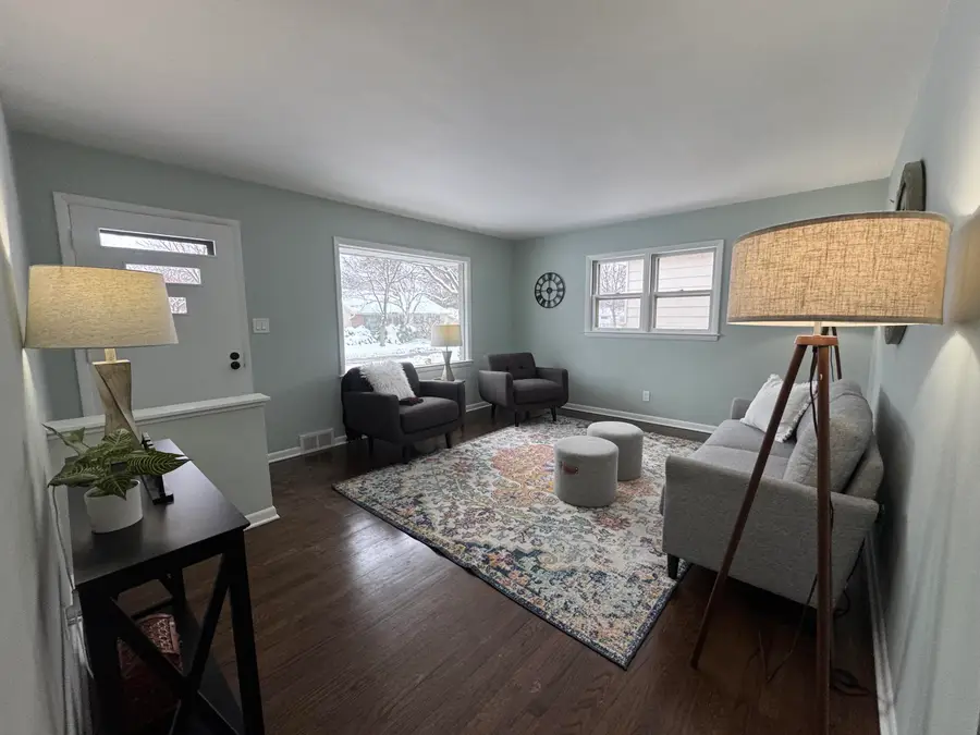 9331 W Elmore Ave, Milwaukee, WI 53222 - Image #2