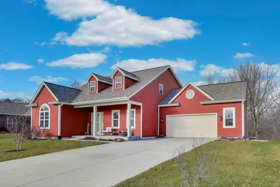 1146 Rosemary Rd, Elkhorn, WI 53121 - Image #3