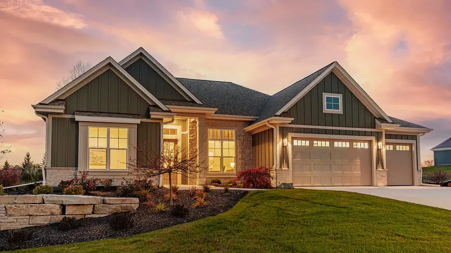 W208N5633 Turnberry Ln, Menomonee Falls, WI 53051 - Image #3