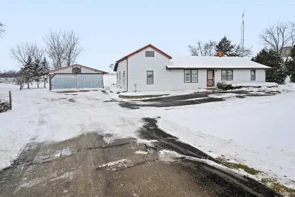 15910 County Line Rd, Yorkville, WI 53177