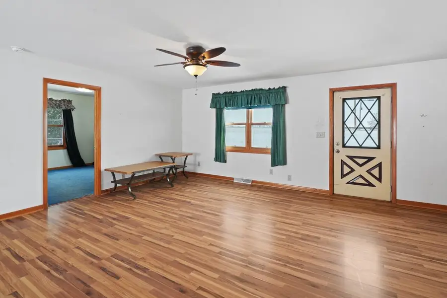 15910 County Line Rd, Yorkville, WI 53177 - Image #2