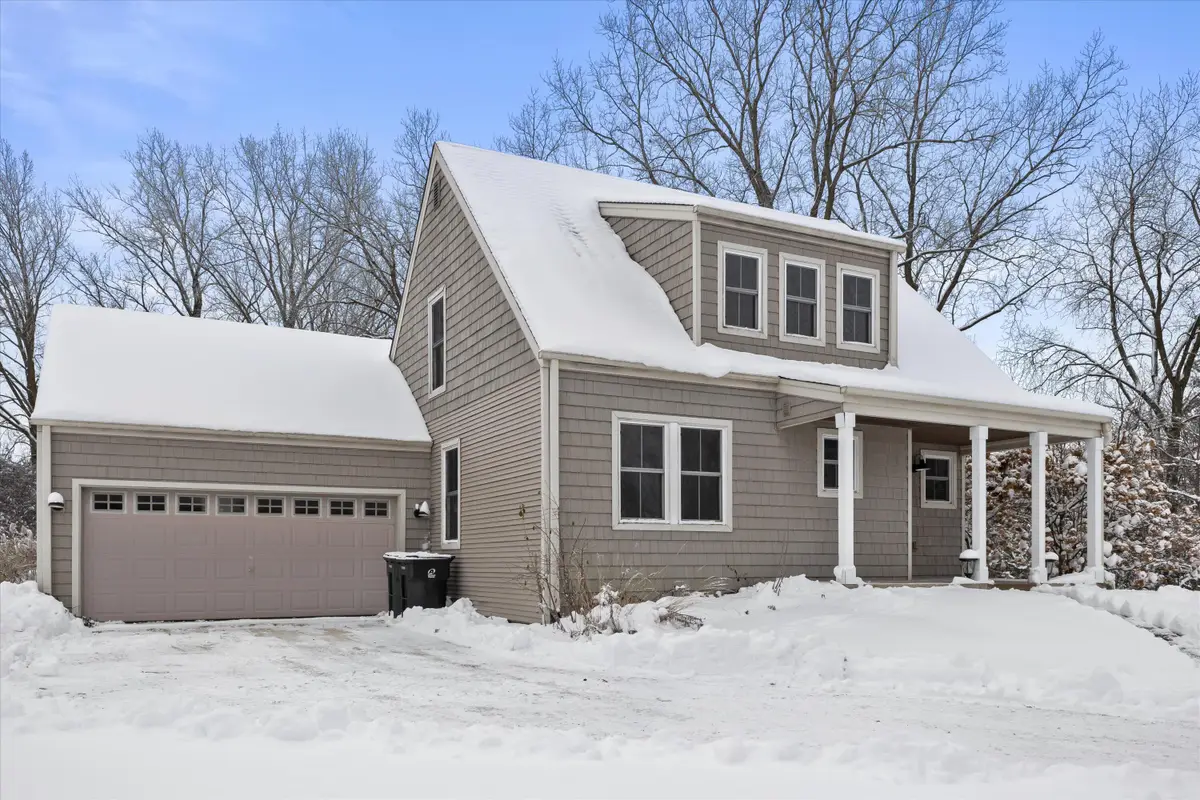 S72W22075 Patrick Dr, Muskego, WI 53150 - Image #1