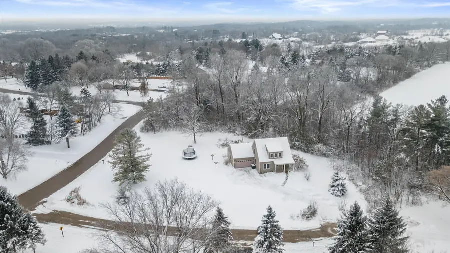 S72W22075 Patrick Dr, Muskego, WI 53150 - Image #2