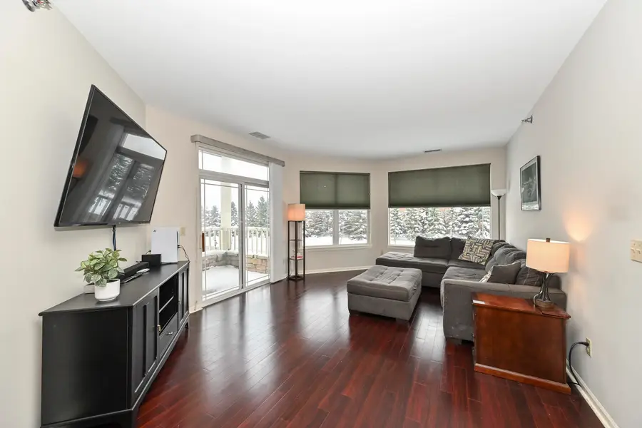 6995 S Riverwood Blvd, Franklin, WI 53132 - Image #3