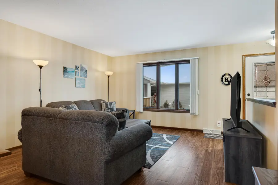 917 10th Ave N, Onalaska, WI 54650 - Image #3