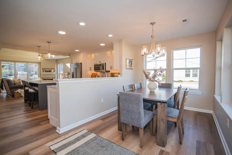 1110 Harbor Ave, West Bend, WI 53095 - Image #3