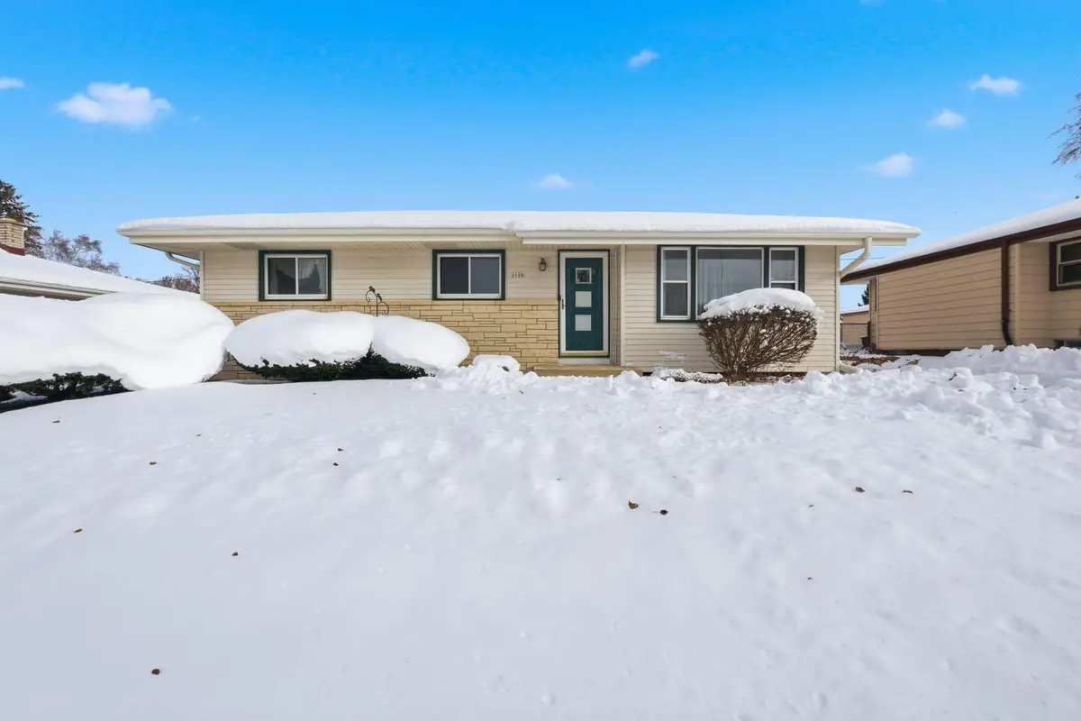 6026 S Pennsylvania Ave, Cudahy, WI 53110 - Image #1