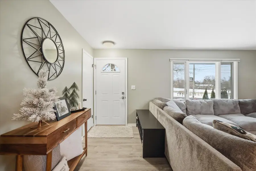 W179 Madison Ave, Ixonia Town, WI 53066 - Image #2