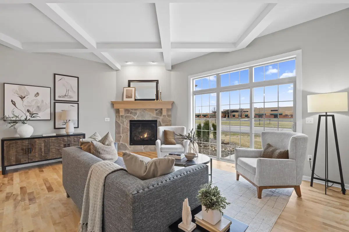 W64N1091 Stone Lake Cir, Cedarburg, WI 53012 - Image #1