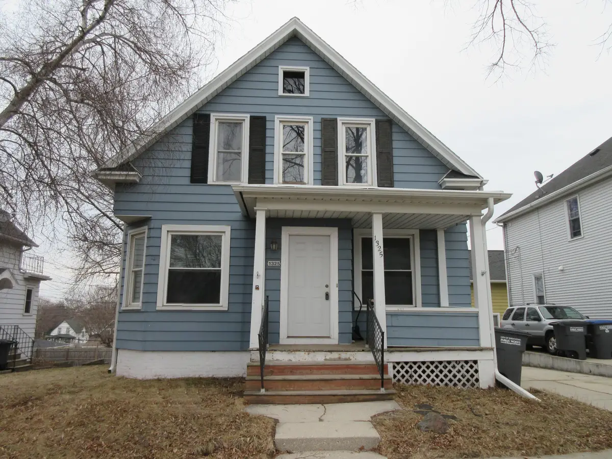 1325 S 11th St, Sheboygan, WI 53081 - #1