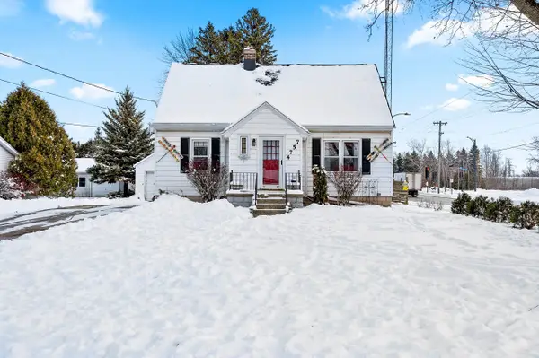 4757 Vista Rd, Manitowoc, WI 54220