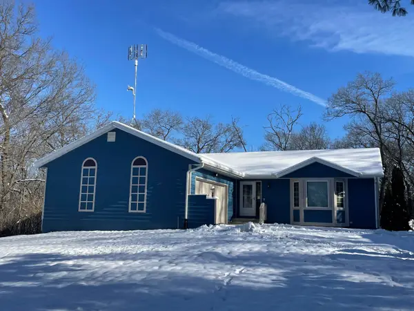 8475 Idyllview Ave, Sparta, WI 54656