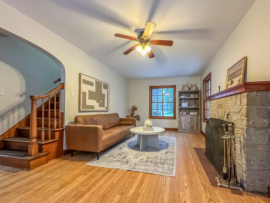 13613 W Prospect Pl, New Berlin, WI 53151 - Image #2