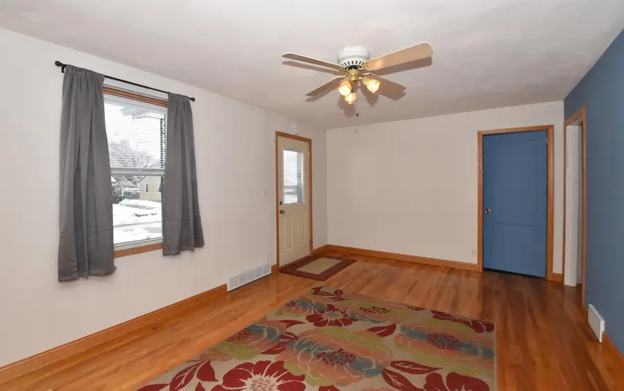 2843 Eisenhower Dr, Racine, WI 53405 - Image #2