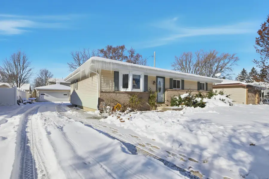4339 S 49th St, Greenfield, WI 53220 - Image #2