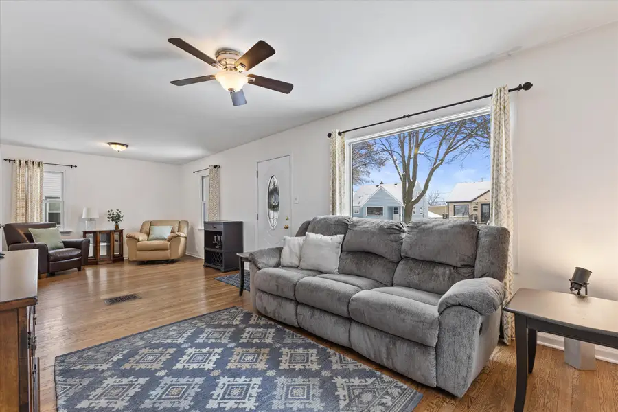 3939 S 5th Pl, Milwaukee, WI 53207 - Image #3