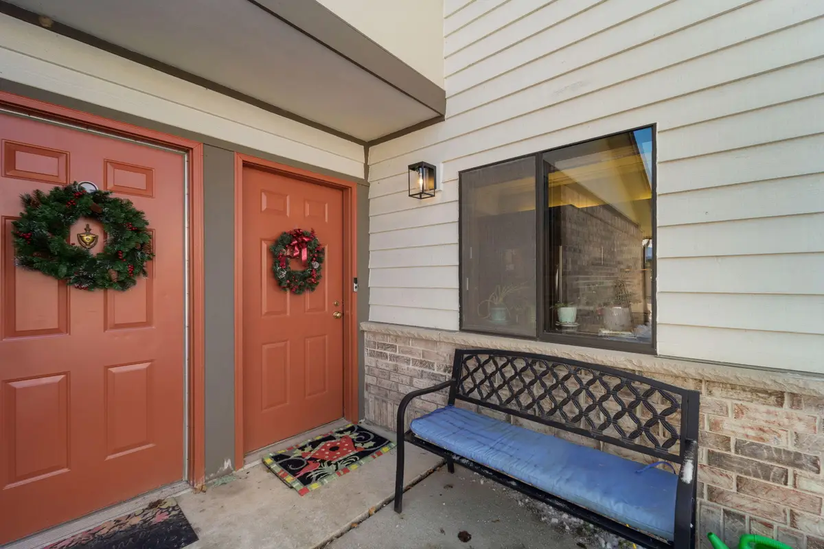 500 W Bender Rd, Glendale, WI 53217 - Image #1