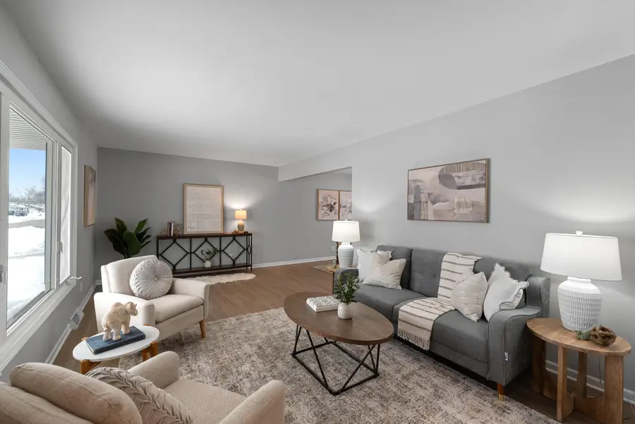 157 S Regis Rd, Saukville, WI 53080 - Image #2