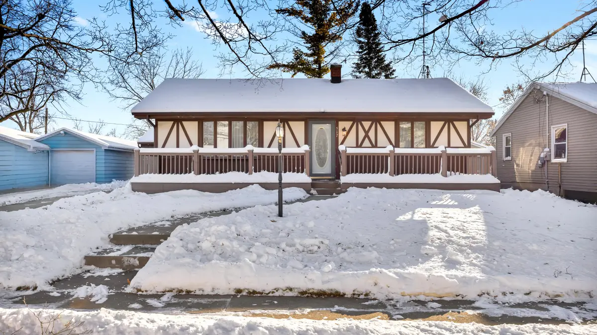 517 Richmond Ave, Sheboygan Falls, WI 53085 - Image #1