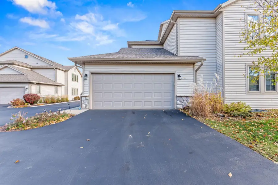 2215 Circle Rdg, Delafield, WI 53018 - Image #3