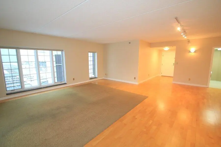 333 Lake Ave, Racine, WI 53403 - Image #2