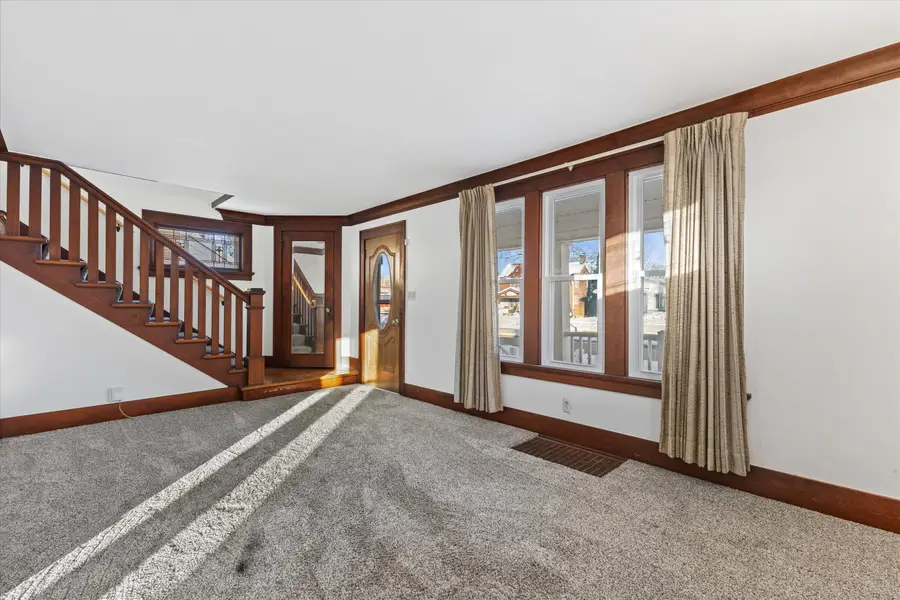 614 S Grand Ave, Waukesha, WI 53186 - Image #3