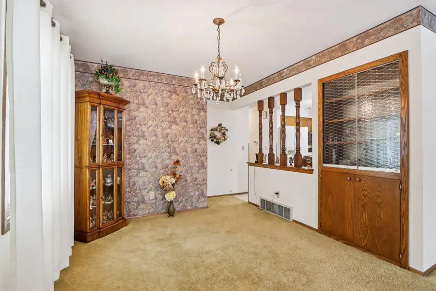 1120 Hemlock Ln, Waukesha, WI 53189 - Image #3