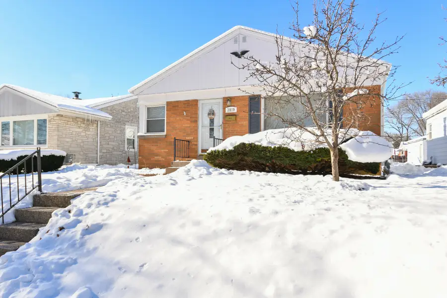 3819 S 53rd St, Milwaukee, WI 53220 - Image #2