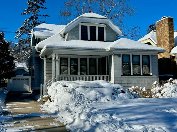 4313 N Morris Blvd, Shorewood, WI 53211