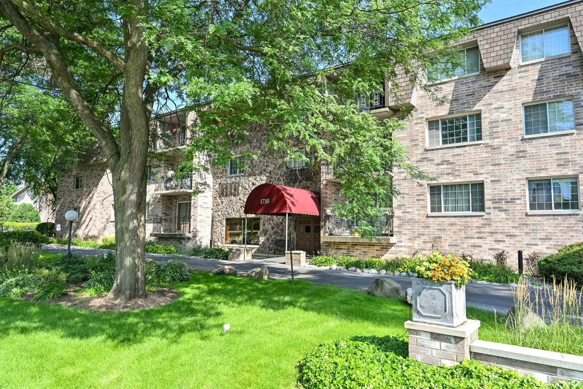 1730 W Green Tree Rd, Glendale, WI 53209 - Image #1