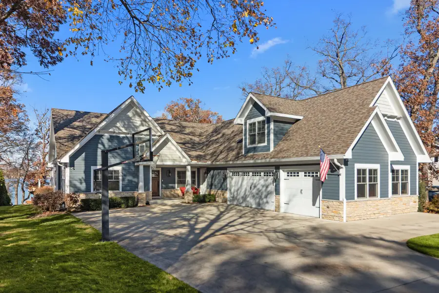 1615 E Lake Shore Dr, Twin Lakes, WI 53181 - Image #2