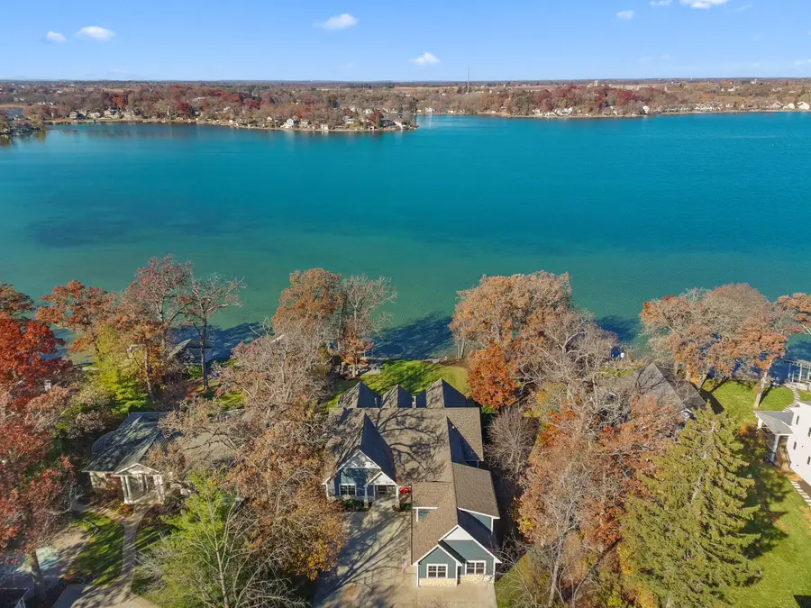 1615 E Lake Shore Dr, Twin Lakes, WI 53181 - Image #3
