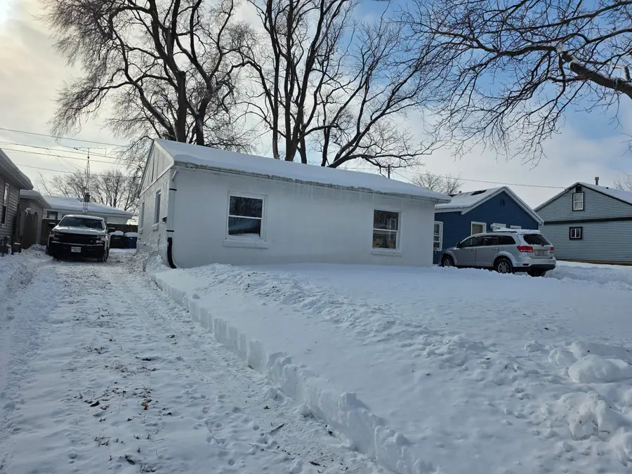 4615 Byrd Ave, Racine, WI 53405 - Image #2