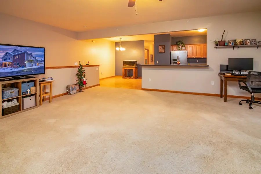 327 E Clay St, Whitewater, WI 53190 - Image #3