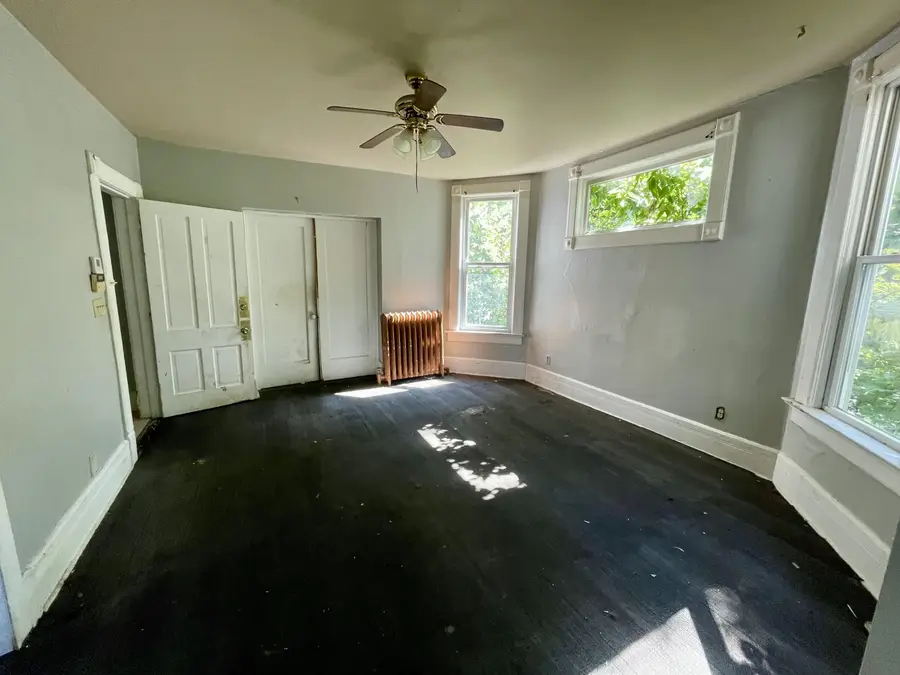 1331 N 22nd St, Milwaukee, WI 53205 - #3